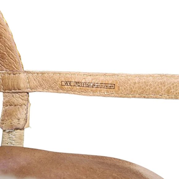 Ugg Lira Mar Leather Sandals, Womens 6 - Picture 8 of 10